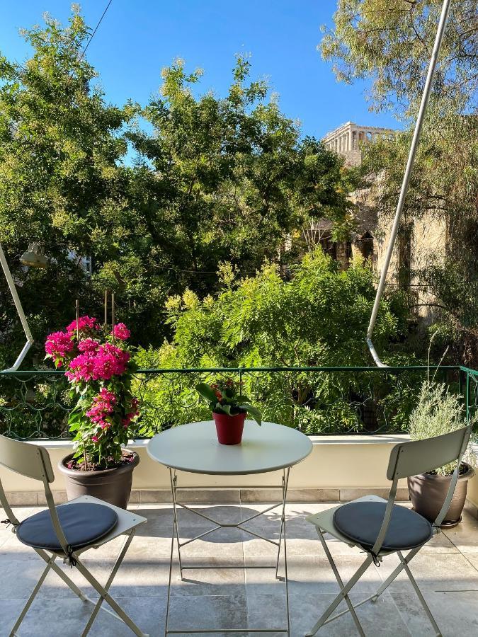Acropolis Slow Living Apt Under The Parthenon Athena Bagian luar foto