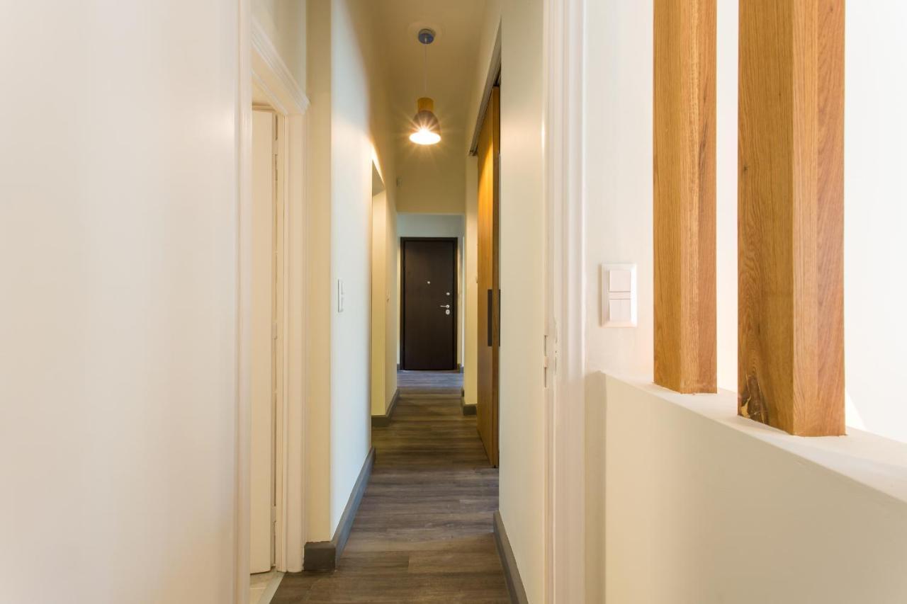 Acropolis Slow Living Apt Under The Parthenon Athena Bagian luar foto